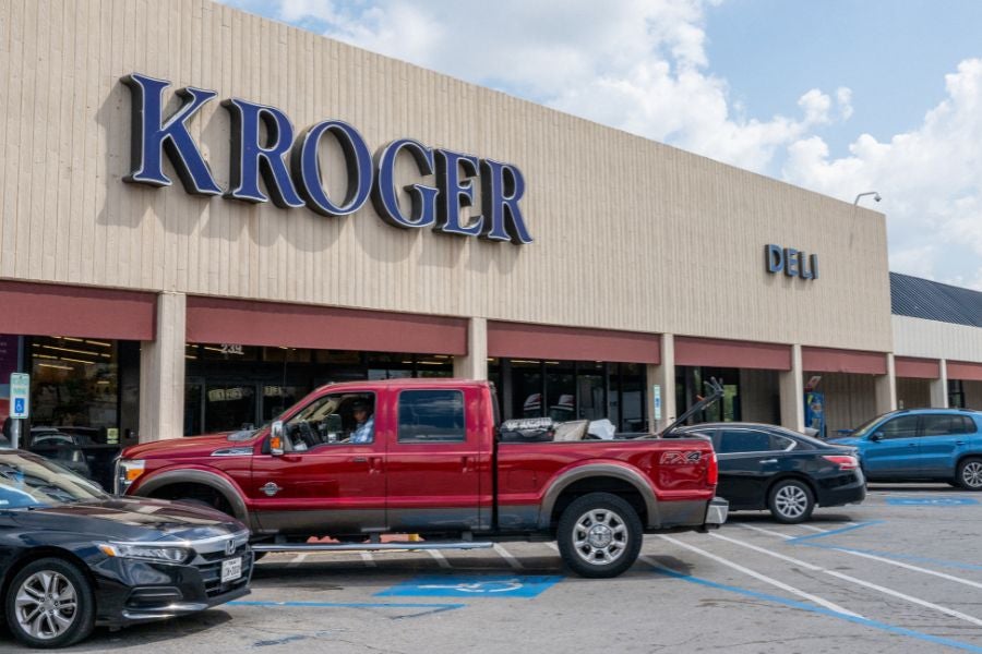 Kroger employees who work in low -cost stores working for closure are transferred to surrounding locations. The chain plans to close 60 stores by the end of 2026.