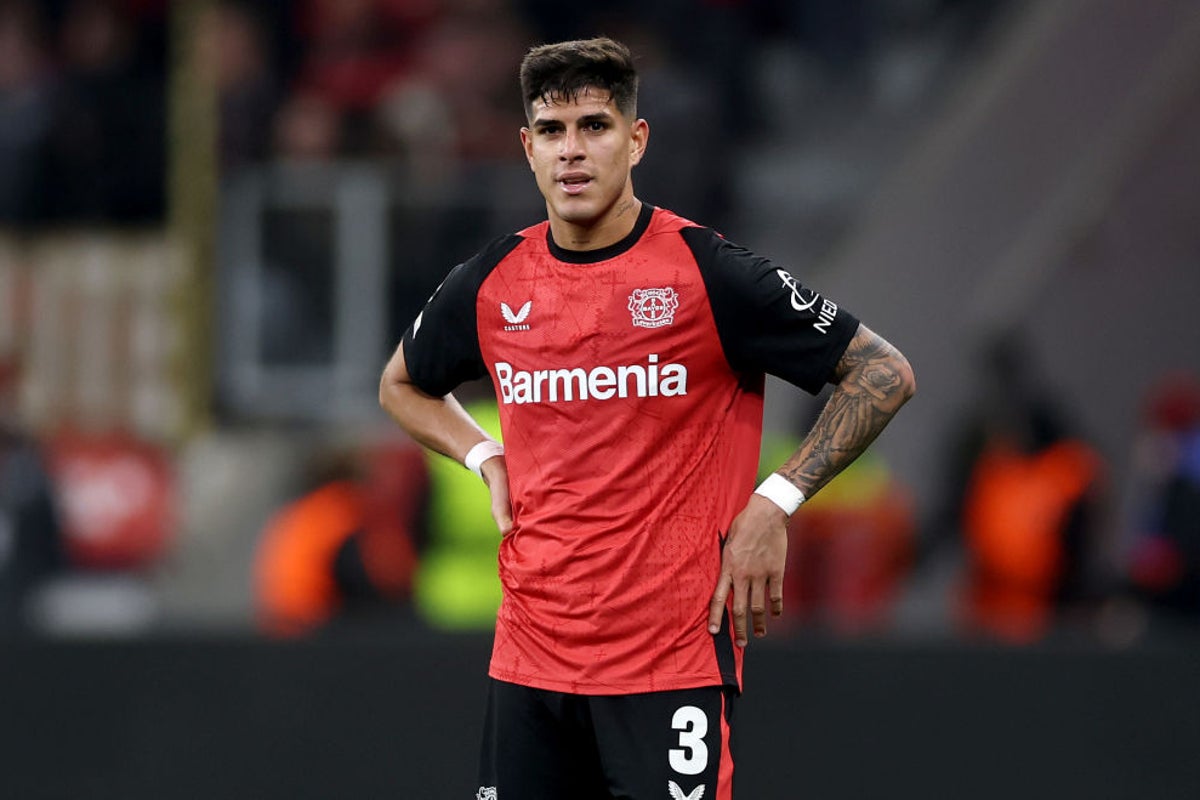 Transfer news live: Hincapie to Arsenal update, Isak forces Liverpool move, Chelsea make Simons decision