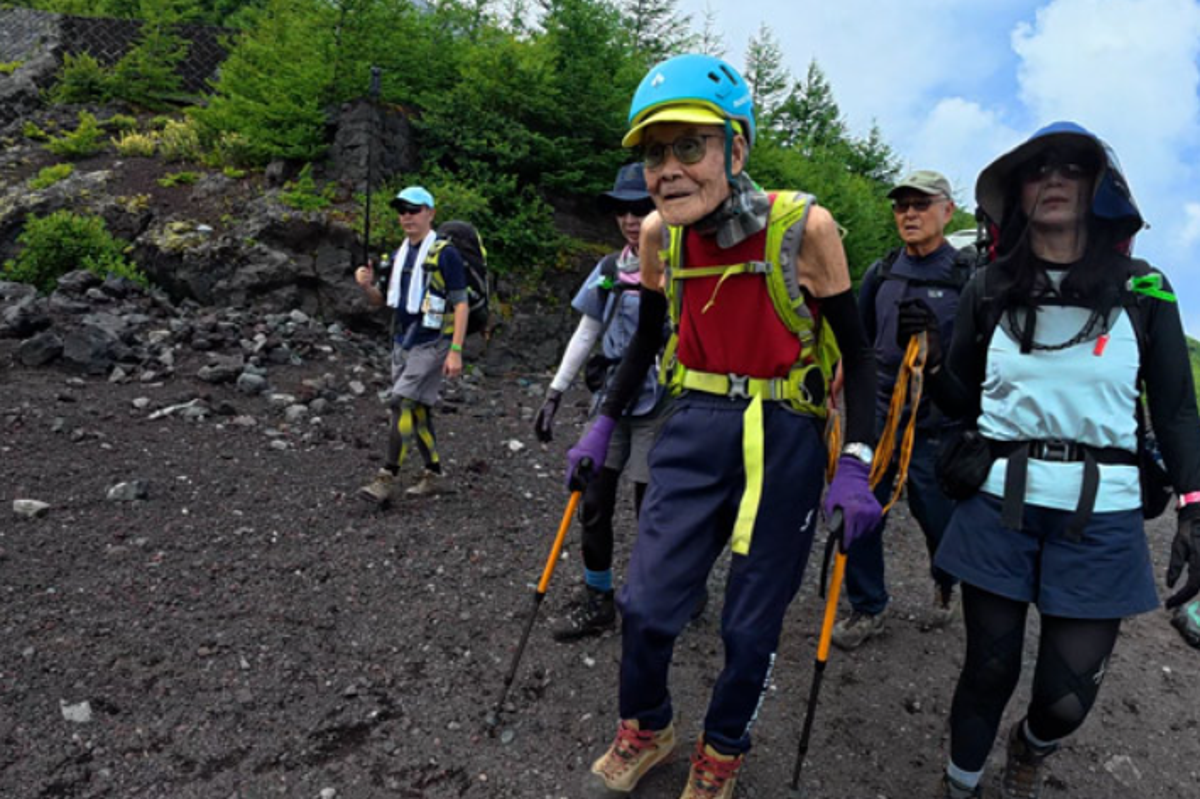 Mountaineer, 102, explains why he climbed Mount Fuji yet again
