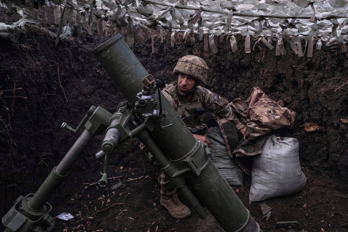 Russian attack kills 3 and injures 12 in Ukraine's capital