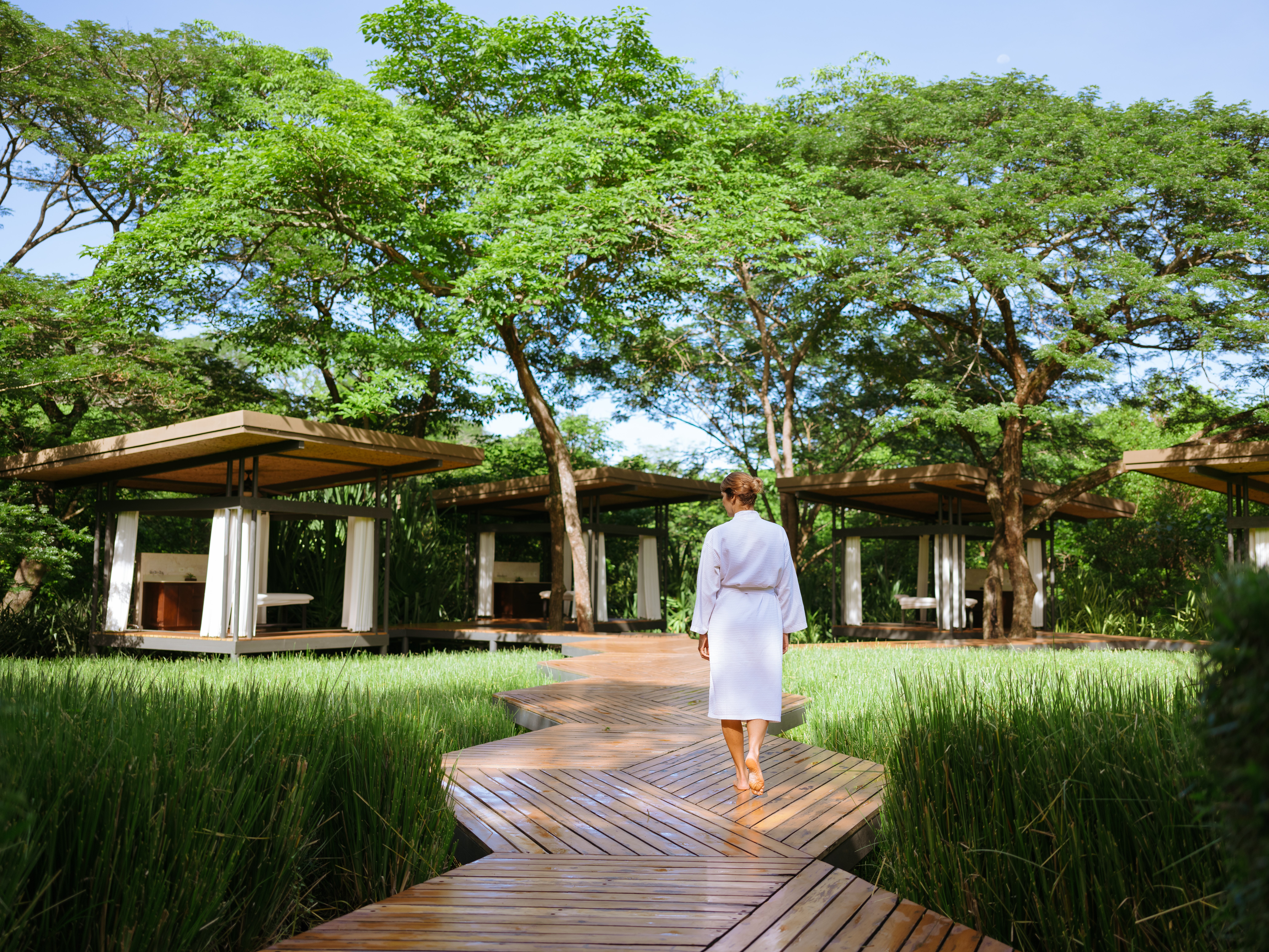 From off-grid retreats offering holistic treatments and activities, to the enriching concept of pura vida, Costa Rica is the perfect place to boost your wellness