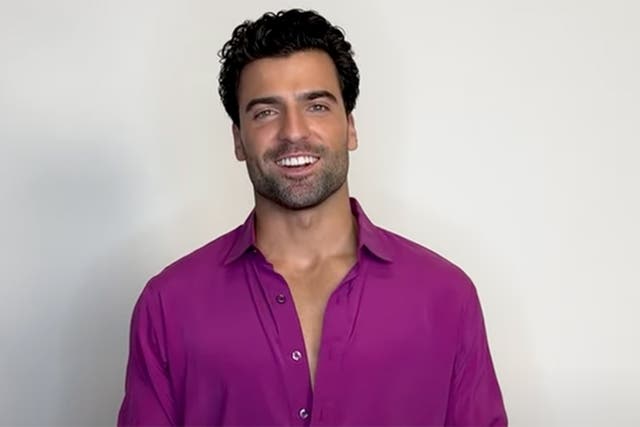 <p>Before DWTS, Ravnik was a backup dancer for Taylor Swift on the Eras Tour. </p>