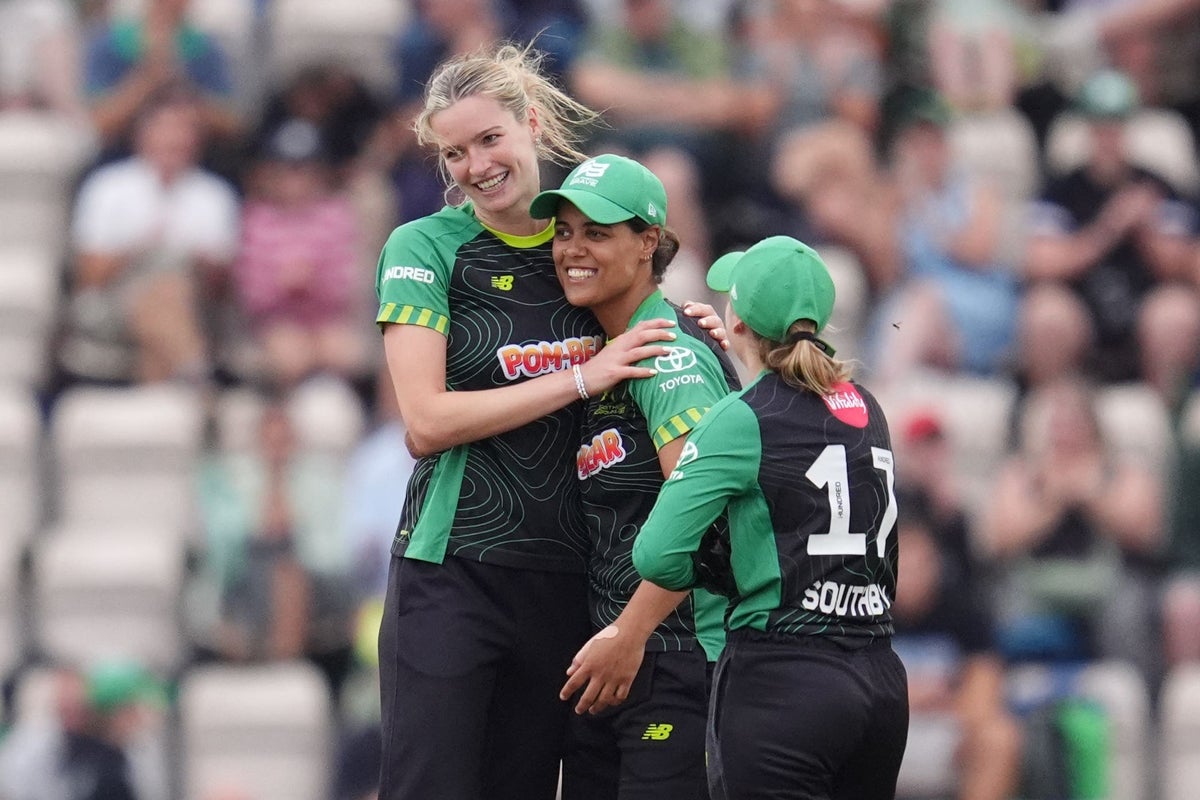 Lauren Bell stars as Southern Brave make history with victory over Welsh Fire