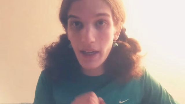 <p>La sospechosa Robin Westman, vista aquí en una captura de un video publicado en YouTube, idolatraba a Adolf Hitler y estaba obsesionada con otros asesinatos en masa, incluso desde la secundaria, según relató una excompañera de clase</p>