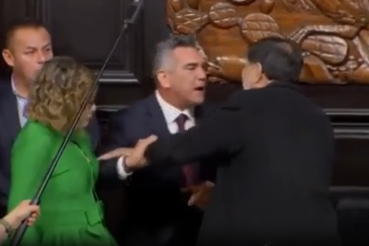 Brawl breaks out in Mexican senate over US military intervention against drug cartels