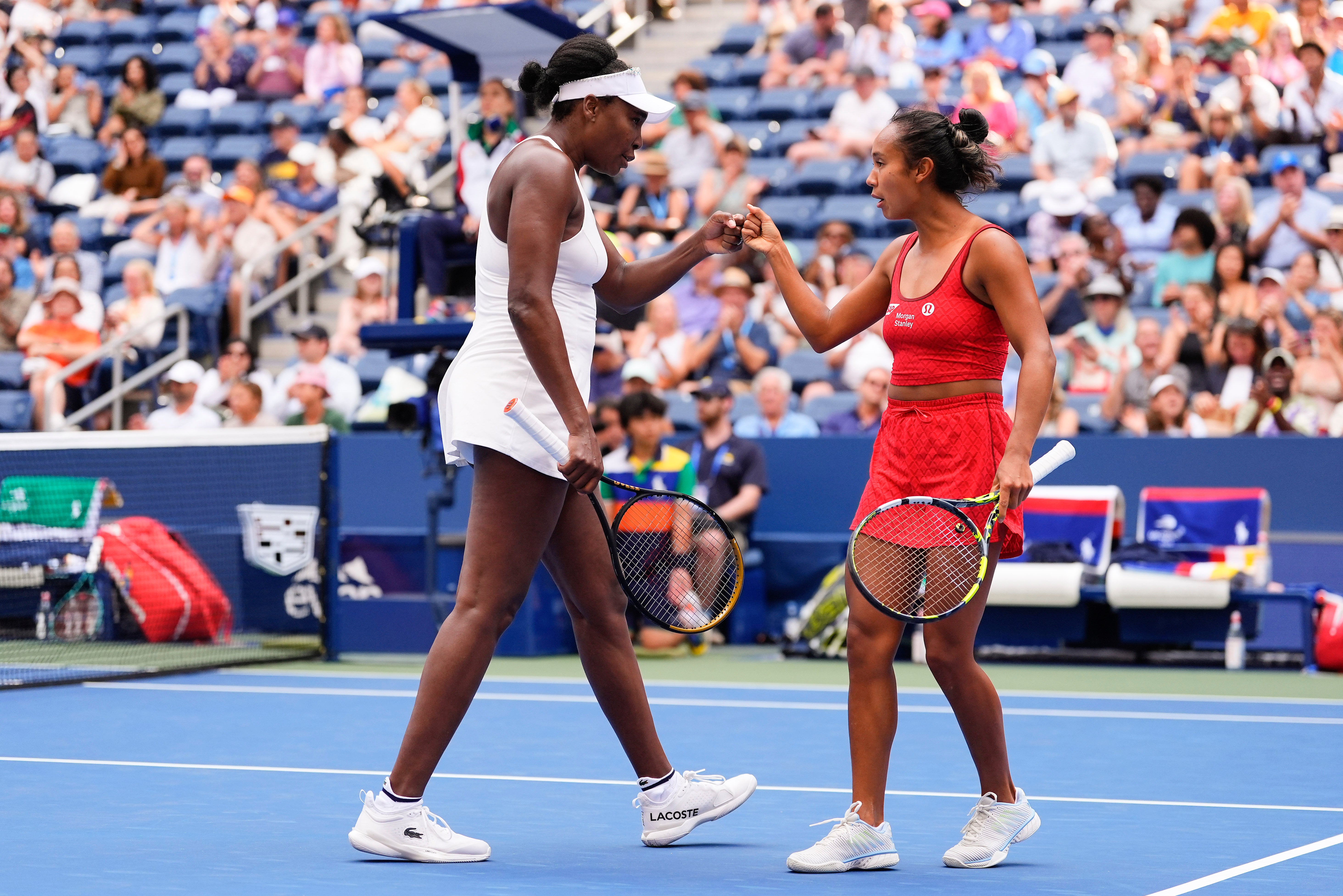 <p>Venus Williams, left, and Leylah Fernandez</p>