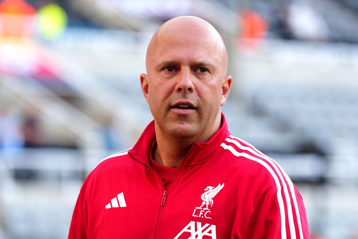 Arne Slot provides Liverpool transfer update amid Alexander Isak saga