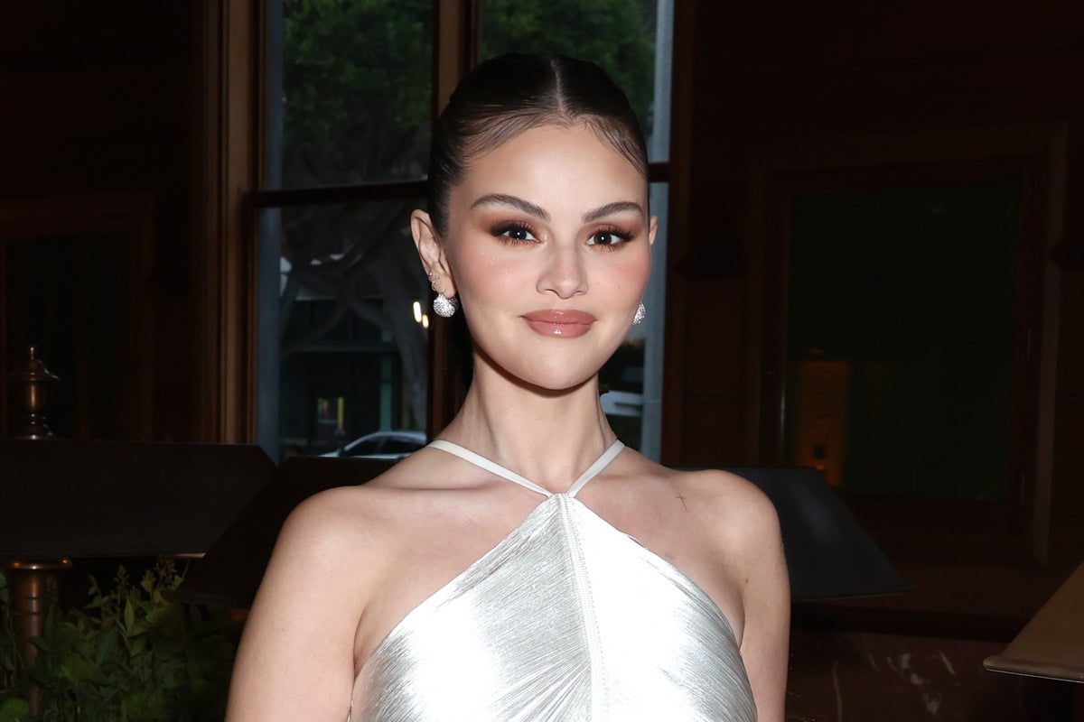Selena Gomez shares behind-the-scenes look at her bachelorette party