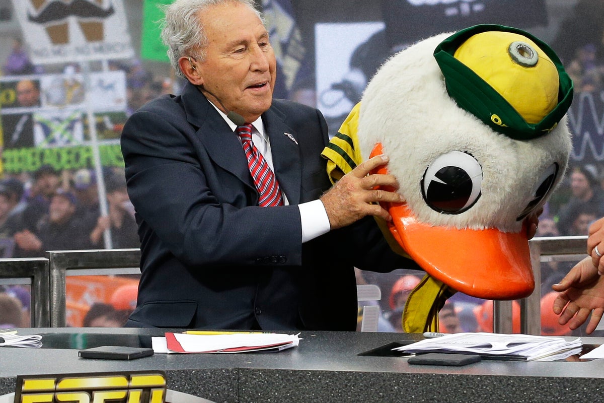 Lee Corso's emotional farewell: His final 'College GameDay' at Ohio State holds special significance