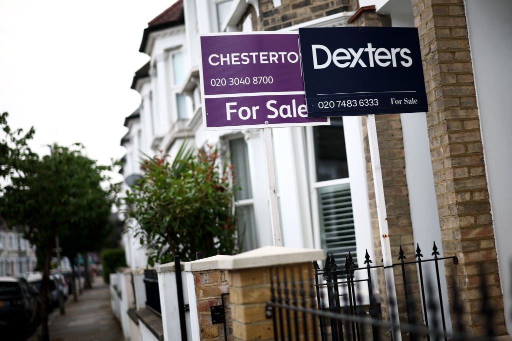 As house prices continue to rise, should you buy property using a modern auction? 3 GettyImages 2164119584