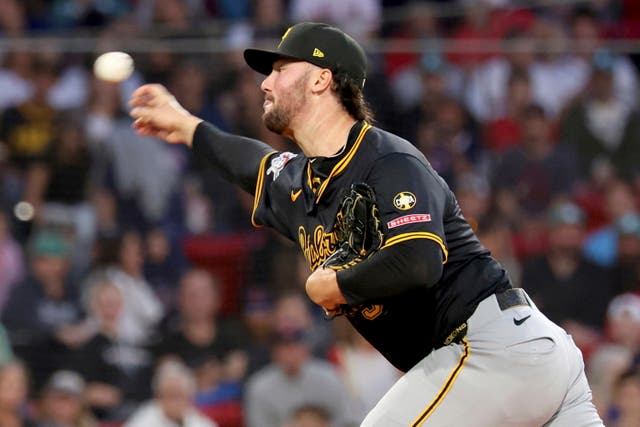 PIRATAS-MEDIAS ROJAS