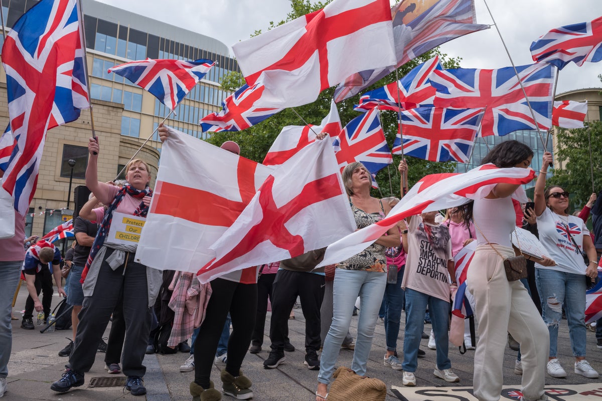 Angry protests outside asylum hotels across UK after Epping ruling