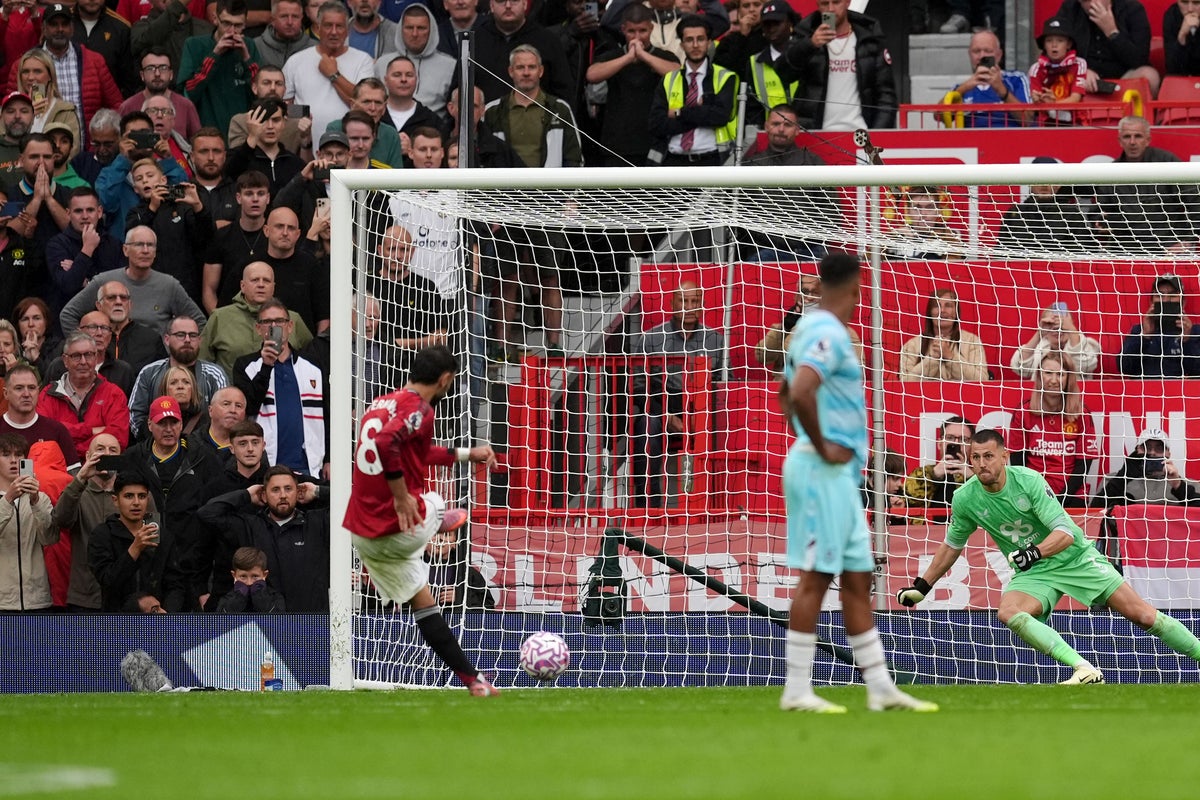 Manchester United Secures First Win With Added-Time Fernandes Penalty Versus Burnley