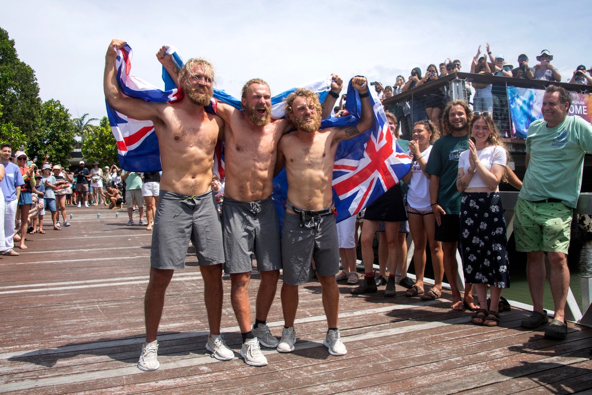 Scottish brothers set new world record for Pacific Row