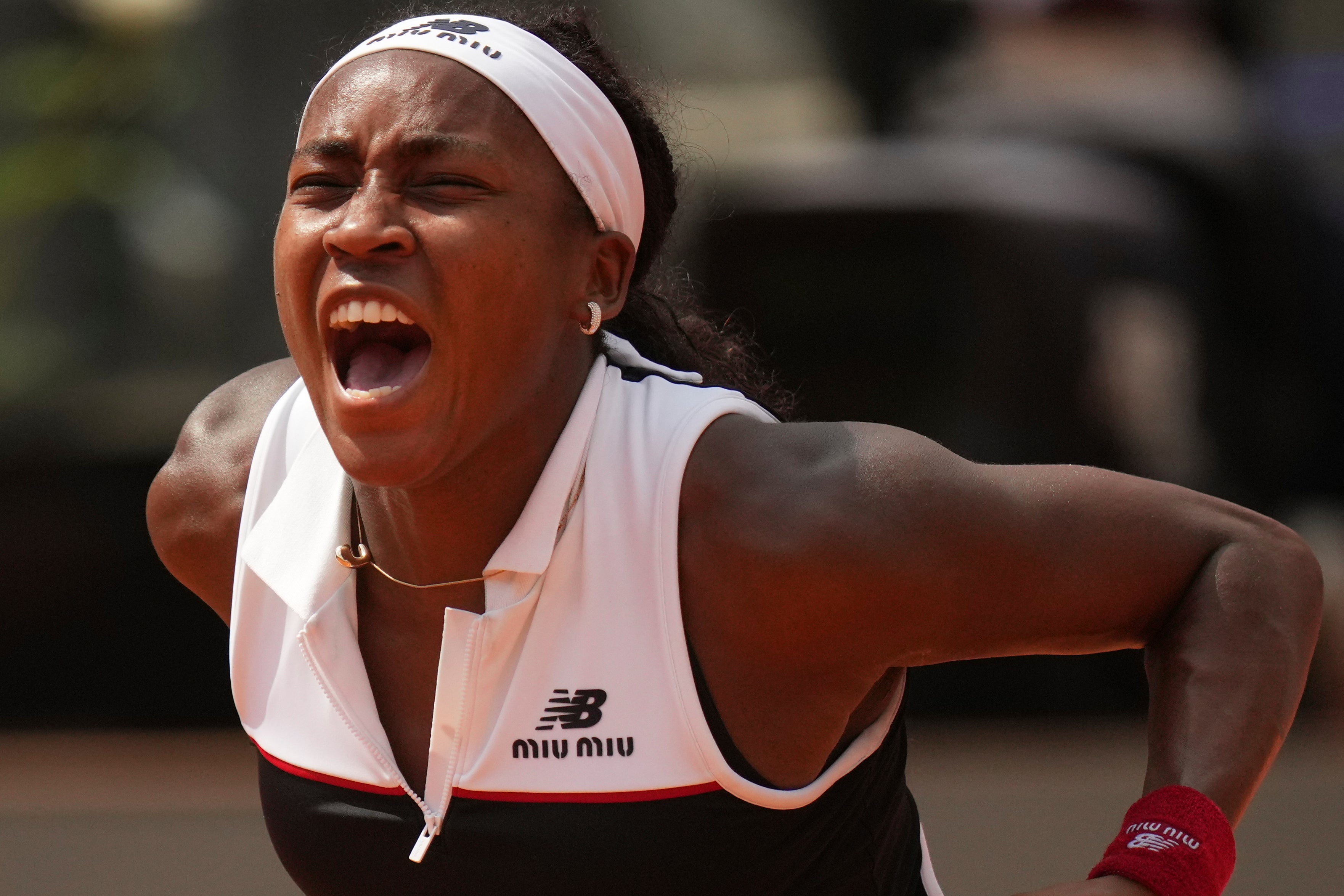 Coco Gauff nosil tento rok v lete tenisové šaty čiastočne navrhnuté Miu Miu
