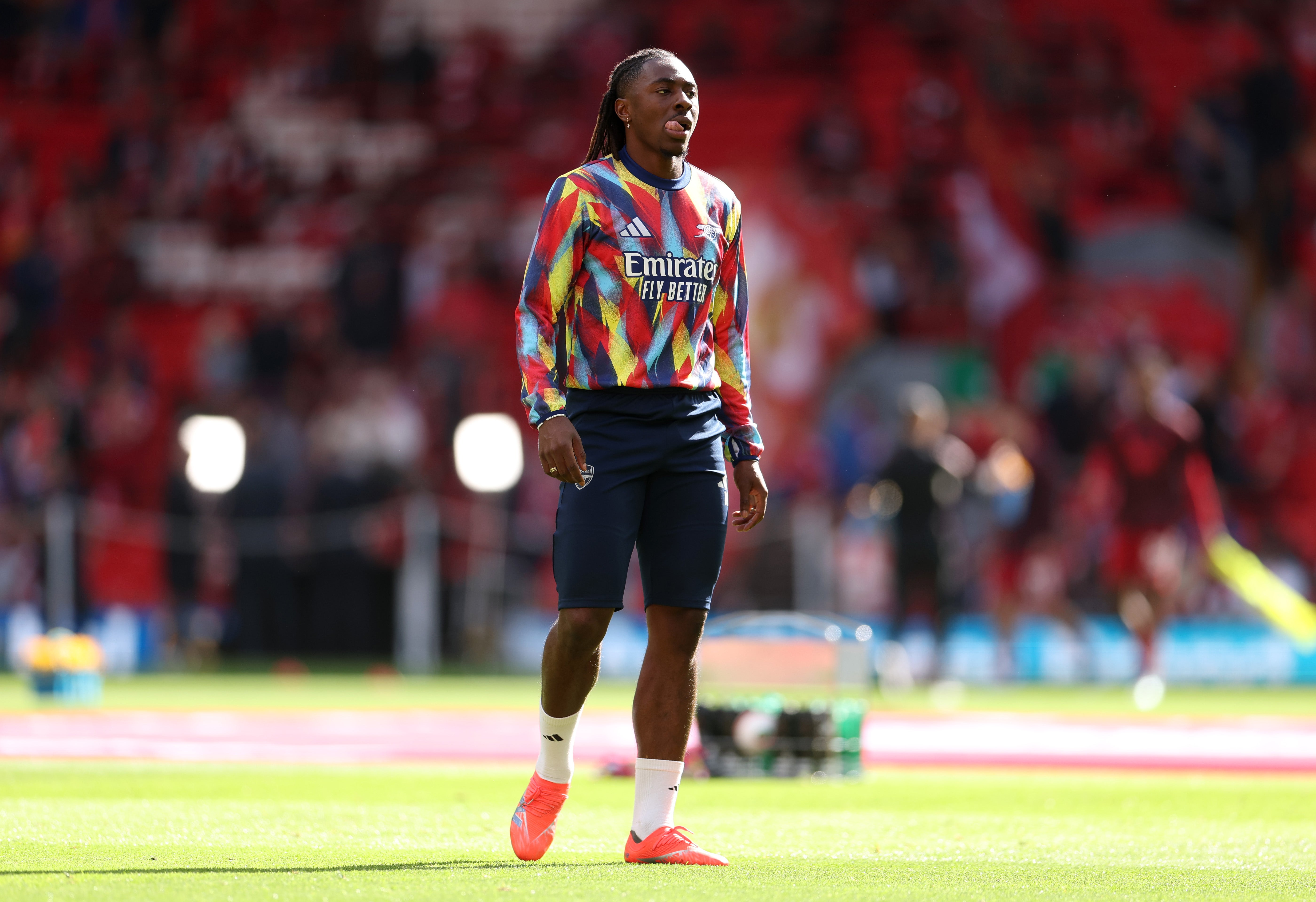 Liverpool v Arsenal live: Premier League title rivals put winning starts on the line at Anfield