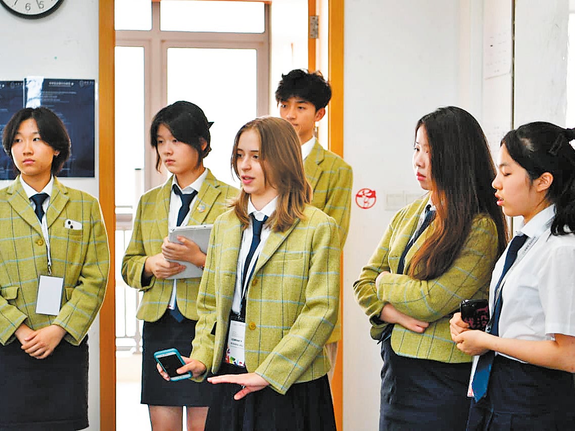 <p>A British student participates in an A-level programme of the charity Engage with China in Changzhou, Jiangsu province during the 2023-24 academic year</p>
