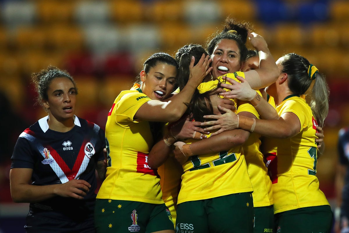 Australian women’s rugby team help clean streets of York ahead of game