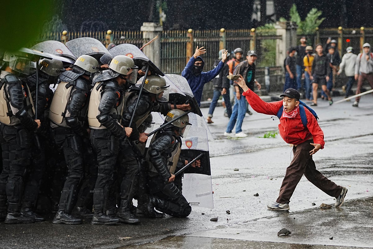 What to know about Indonesia's nationwide unrest over lawmakers' perks
