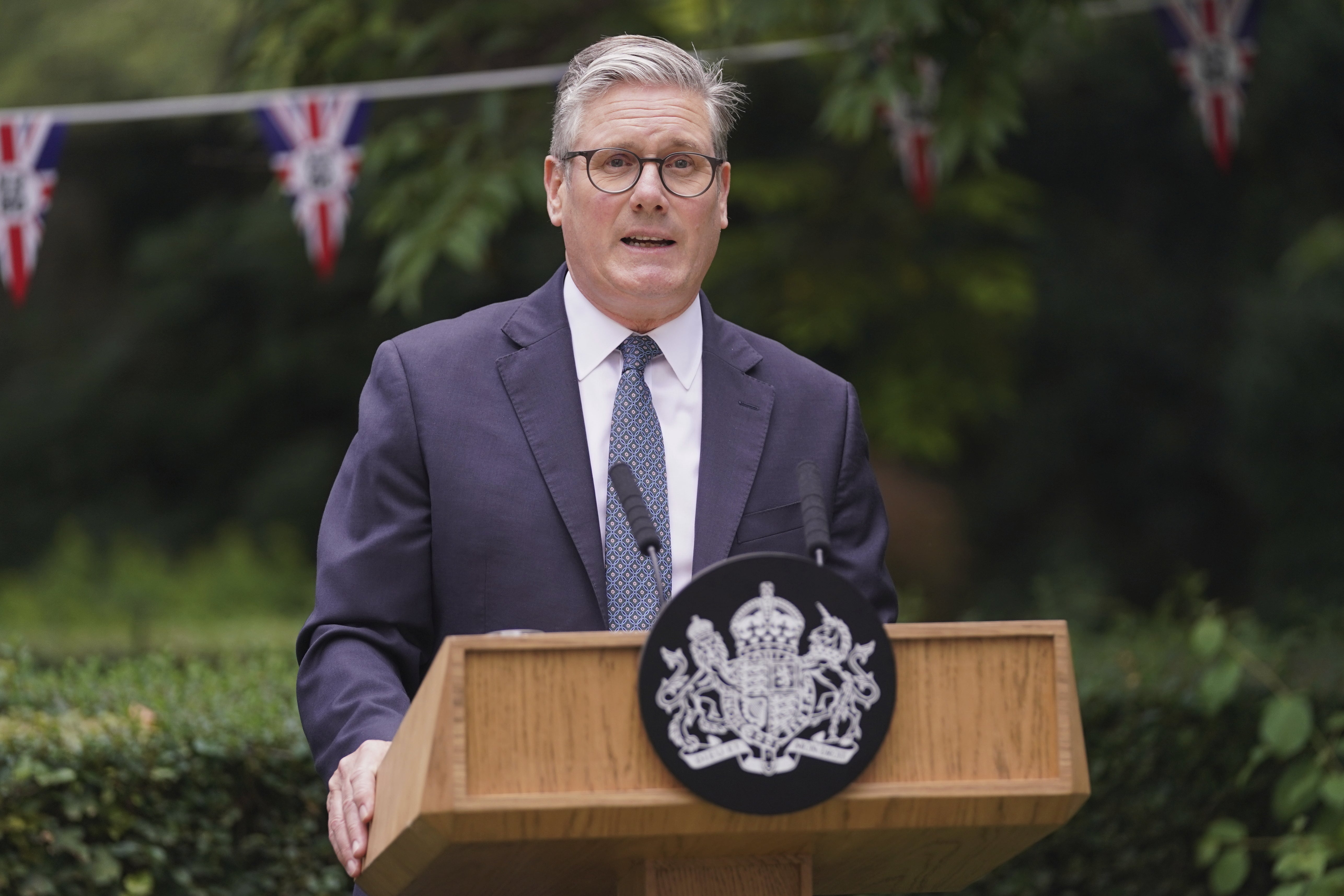 Starmer says flying flags is patriotic but can be ‘devalued’ if used to ‘divisive purposes’