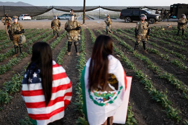 <p>La mano dura de Trump contra la inmigración ha provocado una caída de más de 1,2 millones de inmigrantes en la población activa de EE. UU.</p>