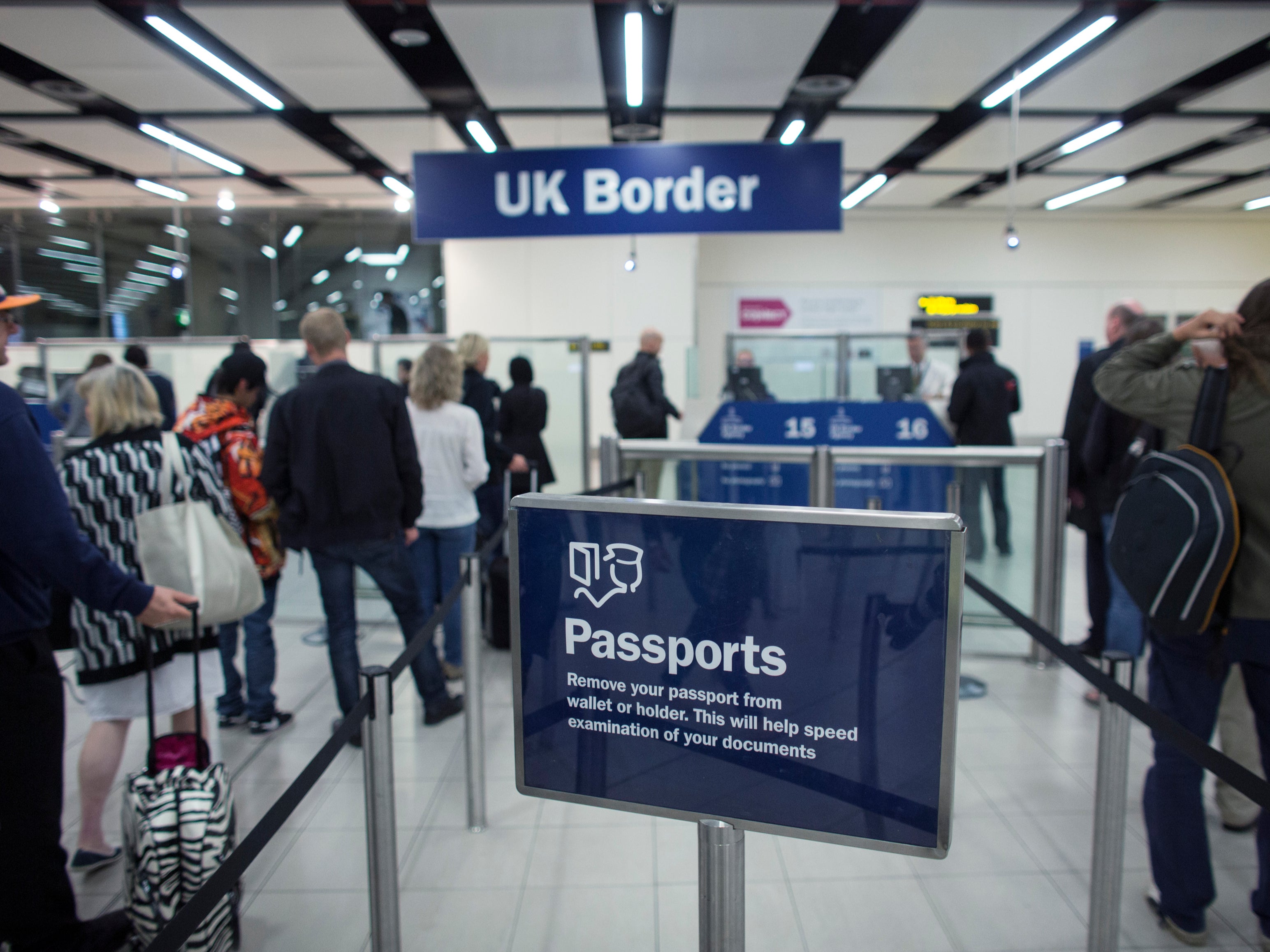 independent.co.uk - Stanley Murphy-Johns - Young people offered holidays to smuggle drugs, Border Force warns
