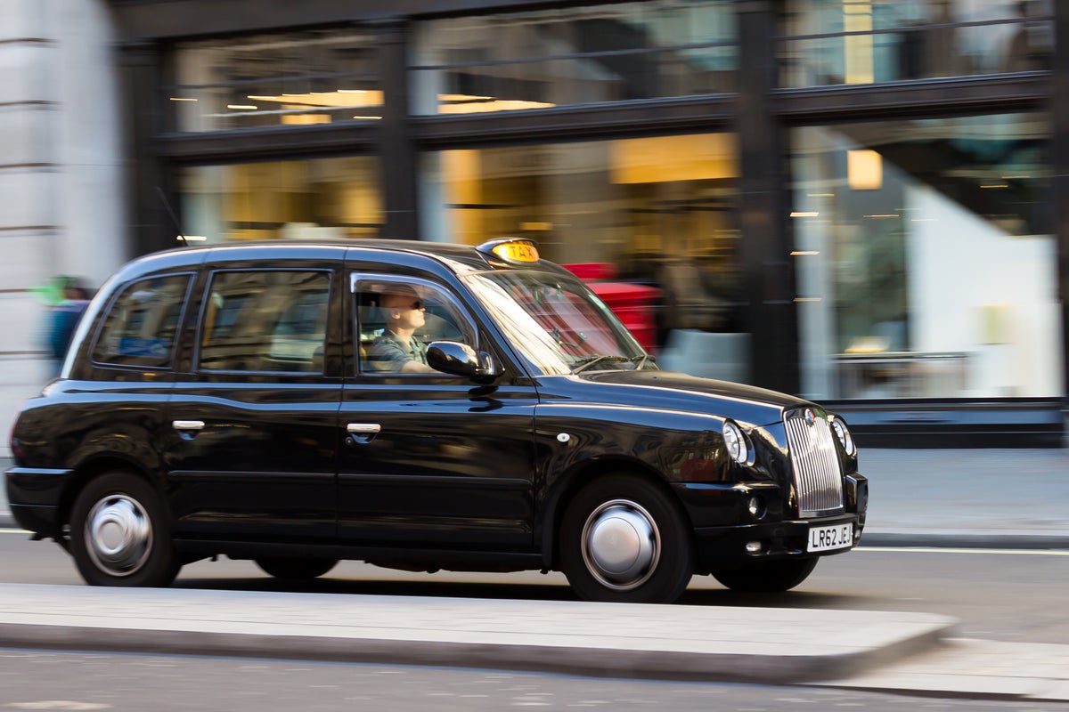 Asylum seekers banned from taking taxis for medical trips