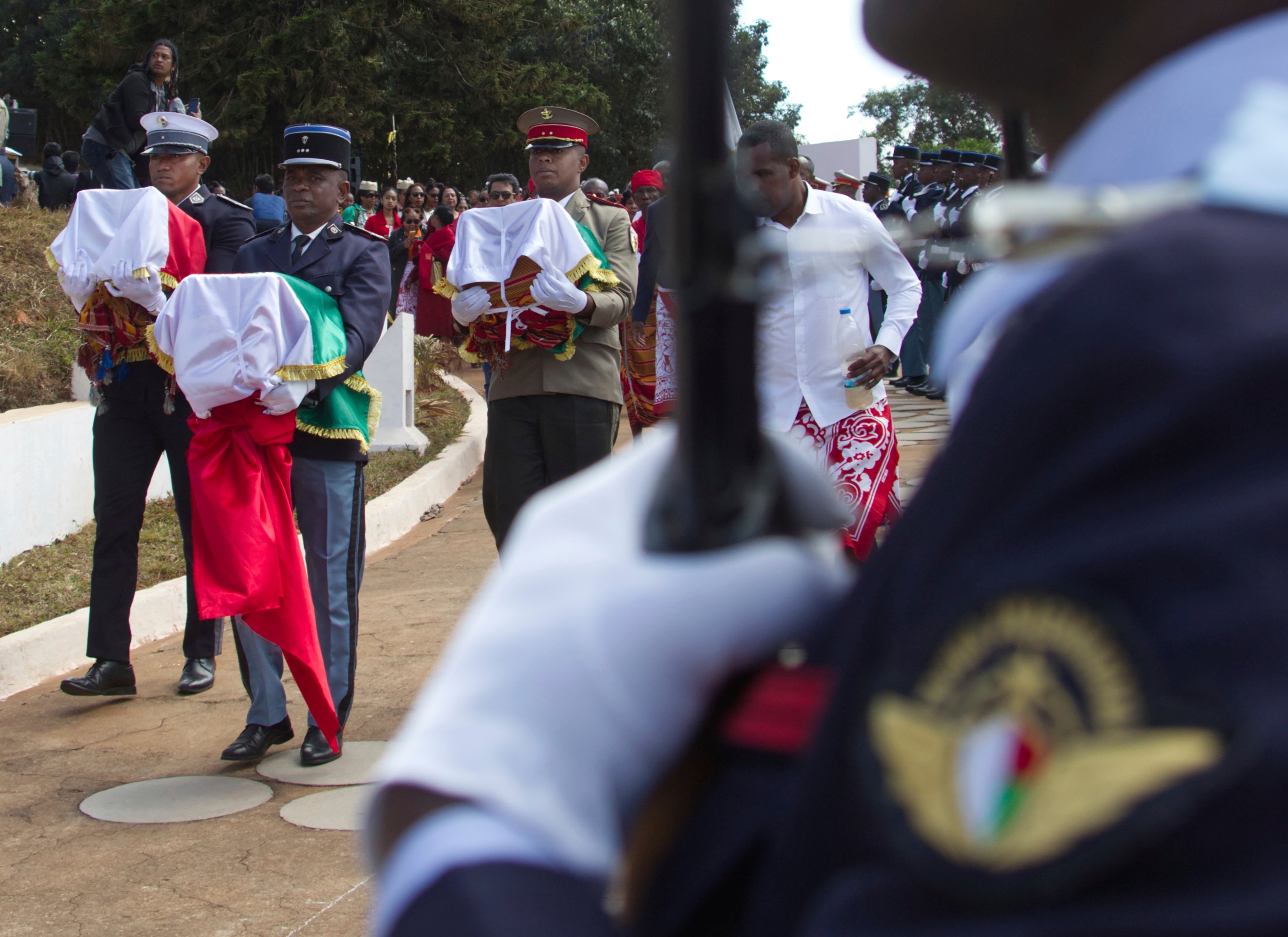 Madagascar France Skulls