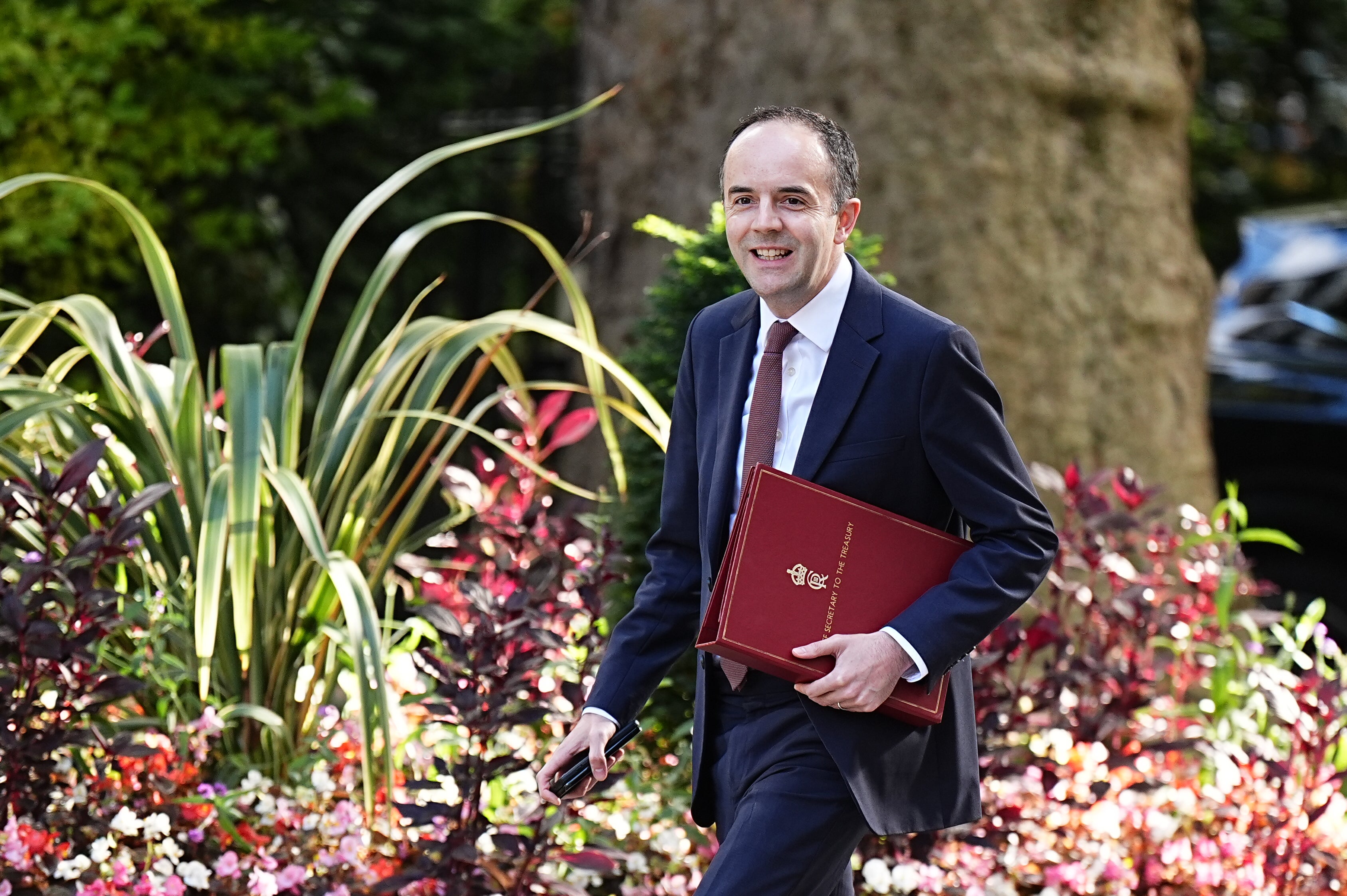Treasury Chief Secretary James Murray said that 'the taxpayer's money should be spent on the priorities of the country, not on loan interest'