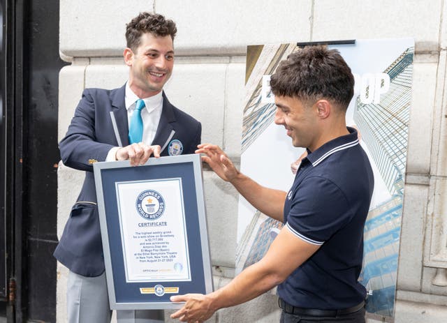 RÉCORDS GUINNESS-ANIVERSARIO