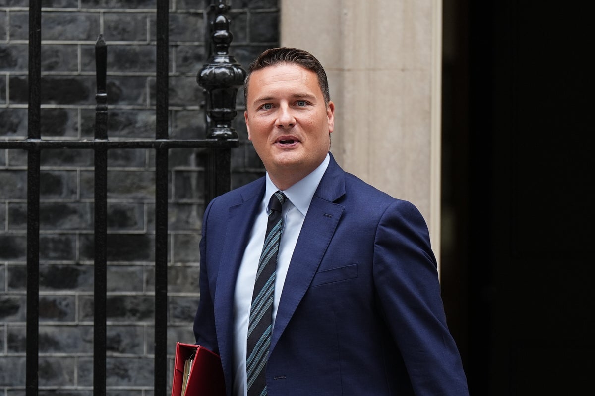 Streeting says officers should police streets not tweets' after Linehan arrest