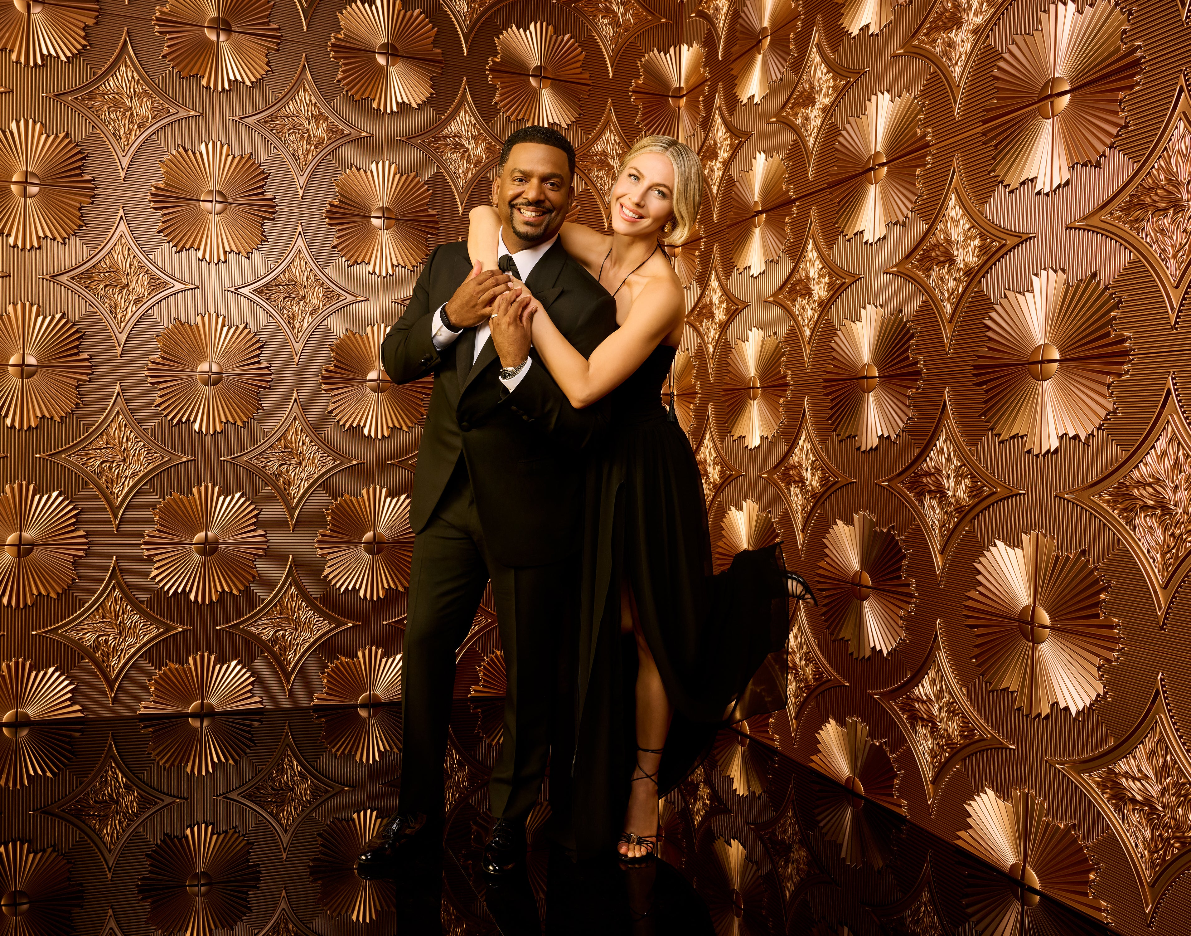 'Dancing with the Stars' is hosted by Alfonso Ribeiro and Julianne Hough
