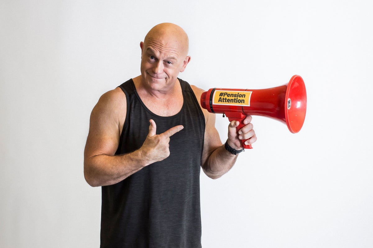 Ross Kemp urges people to strengthen their pension to ‘gain some serious pounds’