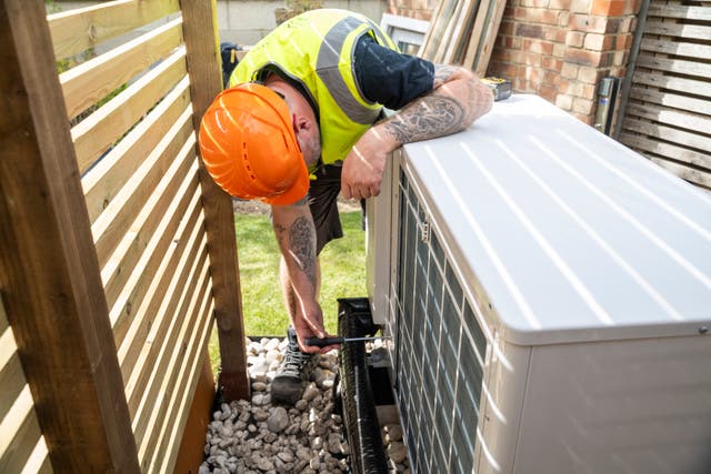 <p>Heating engineers will be able to get a heat pump to install in their homes </p>
