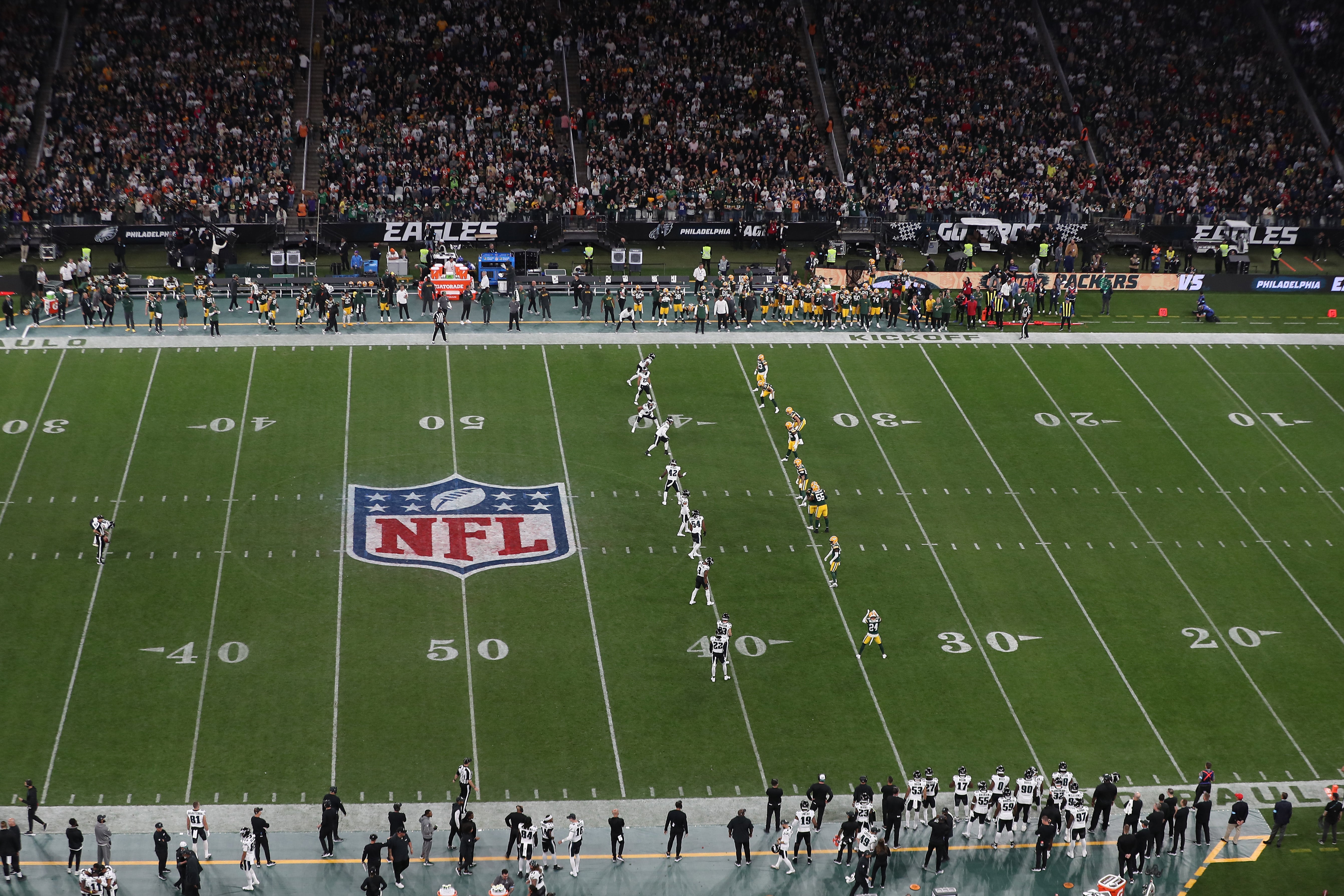 Corintská aréna bude dnes večer hostiť ďalšiu hru NFL