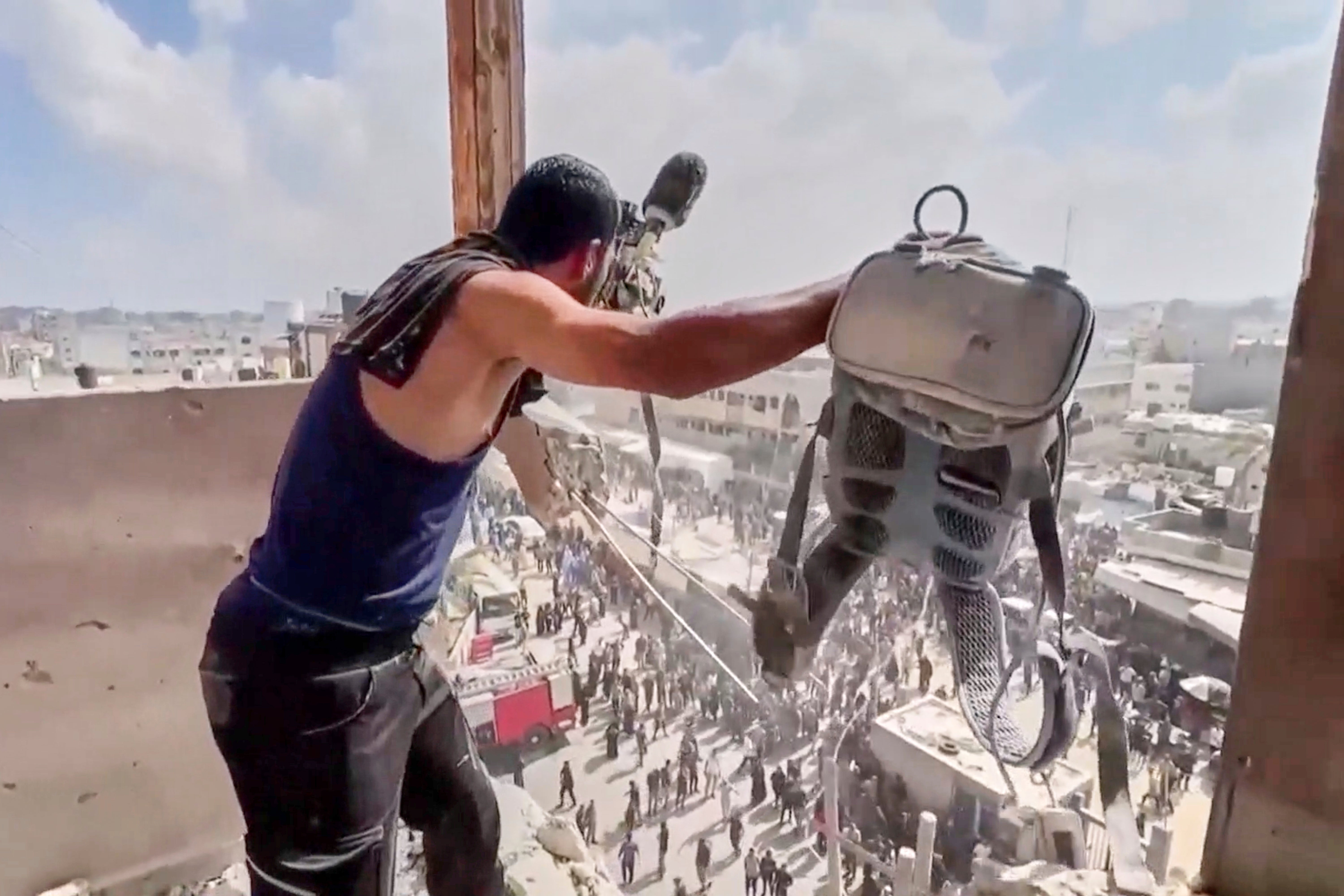 Mideast Wars Strike on Hospital