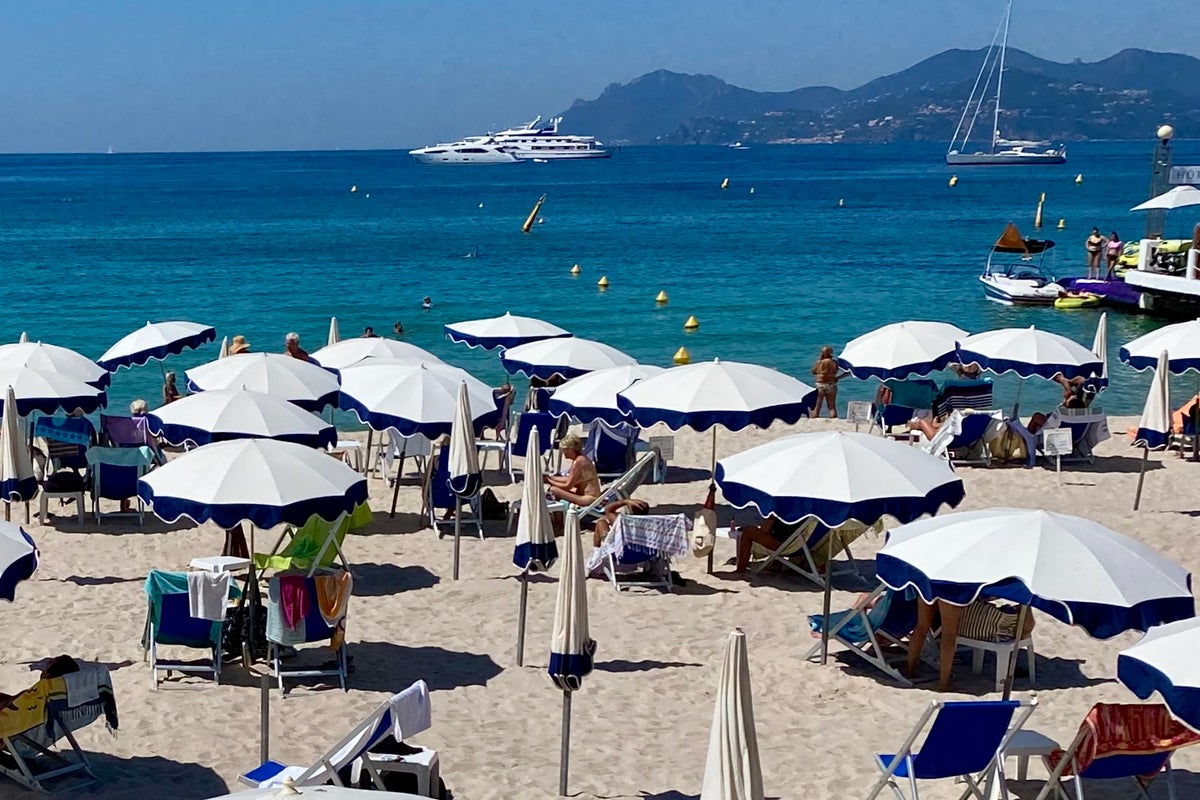 School summer holiday dates should move to May and October, says expert
