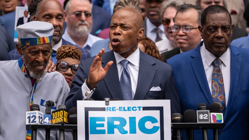 Ny Mayor R NYC Mayor Eric Adams says he won't quit the race and is the only one ...