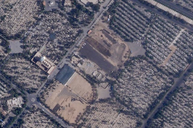 IRÁN-CEMENTERIO-DEMOLICIÓN