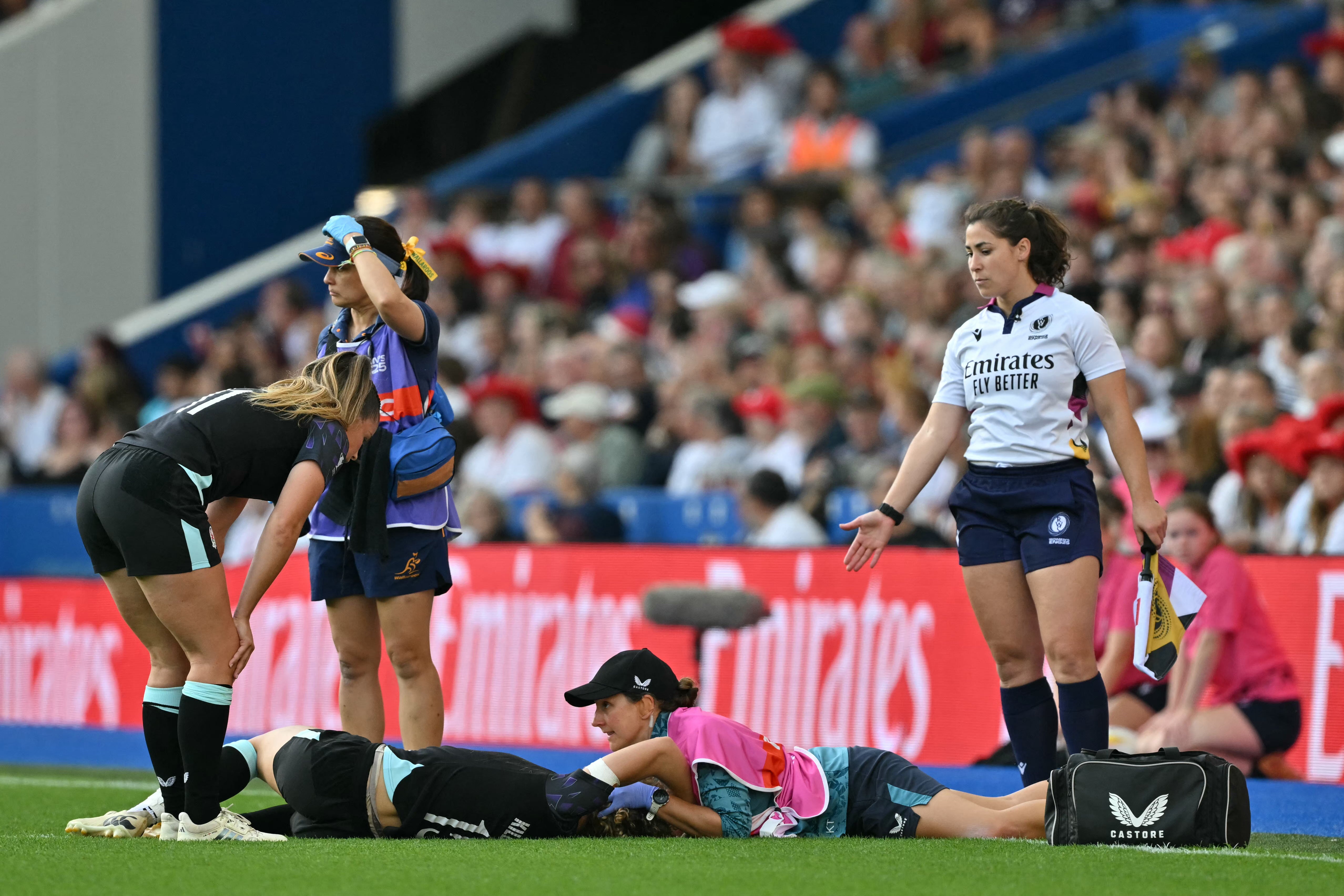 Ellie Kildunne was taken off after suffering a head injury