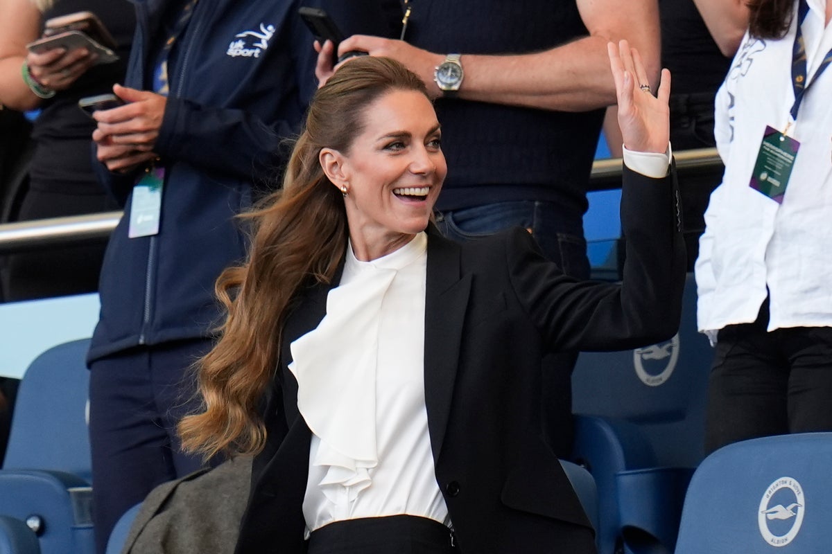 https://static.independent.co.uk/2025/09/06/21/57/England-v-Australia-Womens-Rugby-World-Cup-2025-Pool-A-Brighton-and-Hove-Albion-Stadium-0zllep8u.jpeg?width=1200&height=800&crop=1200:800