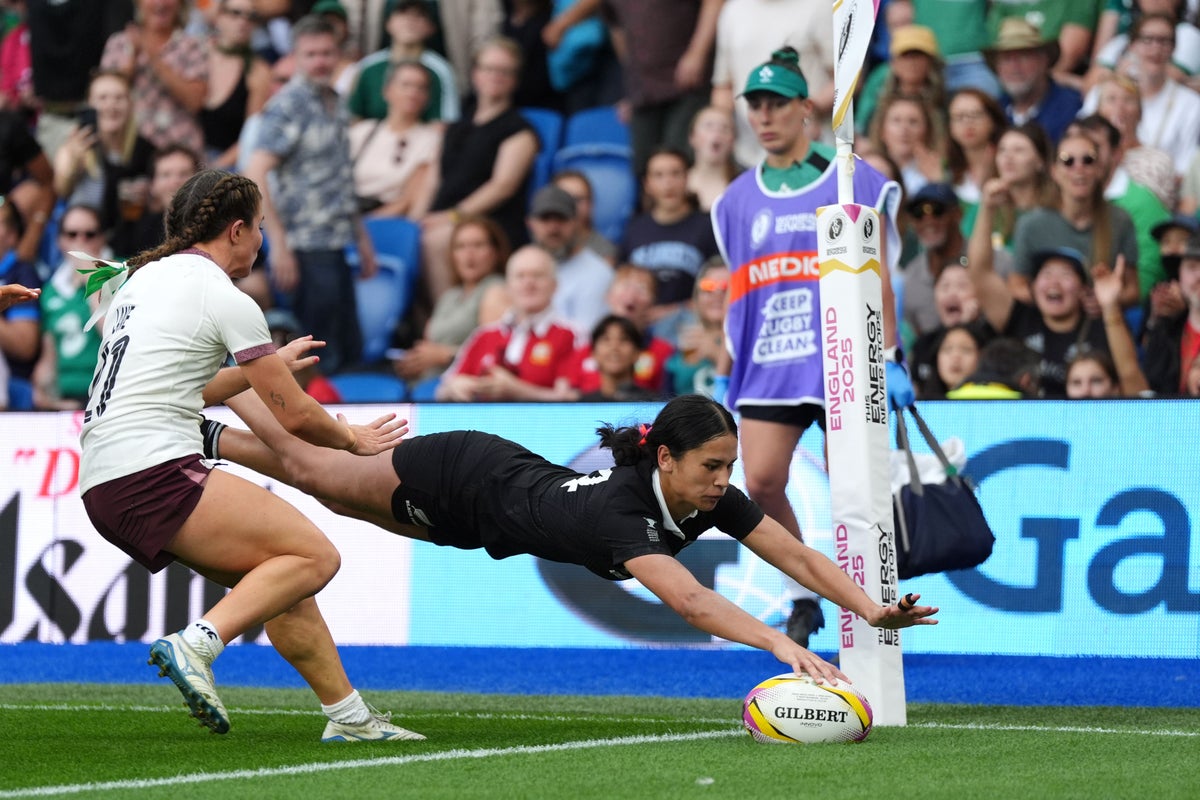 World Cup Holders New Zealand Thump Ireland 40-0 in Pool C