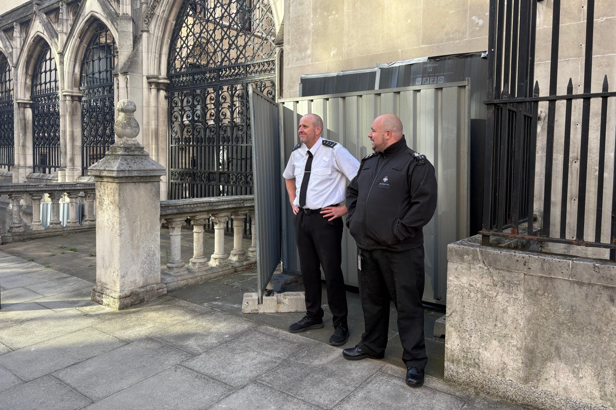 Banksy Confirms Arrest-Inspired Mural at Royal Courts London