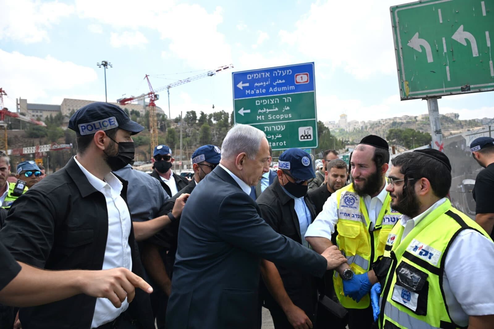Prime Minister Benjamin Netanyahu visited the scene of the attack