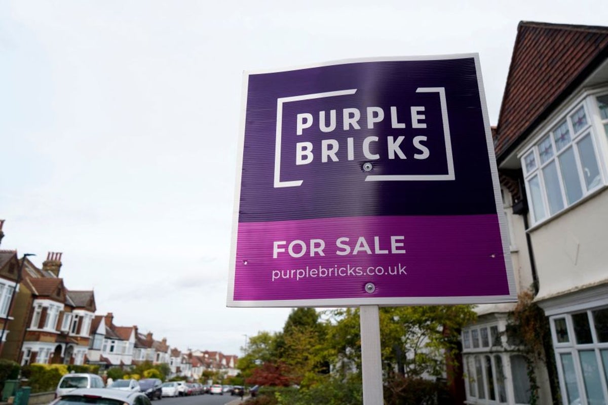 Business news live: FTSE 100 climbs, mortgage lenders raise interest rates Business news live: FTSE 100 climbs, mortgage lenders raise interest rates