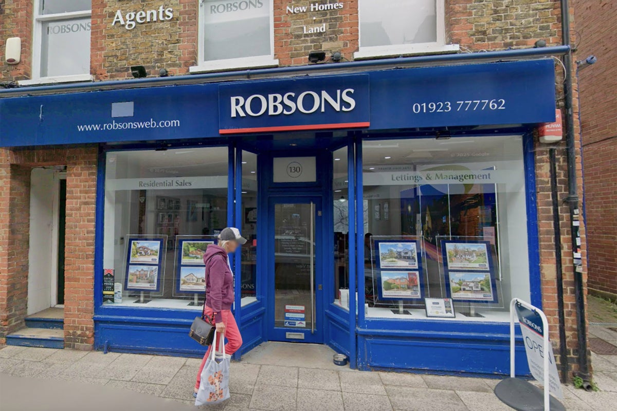 Estate agent gets 21,000 payout after complaining he was given low status' desk