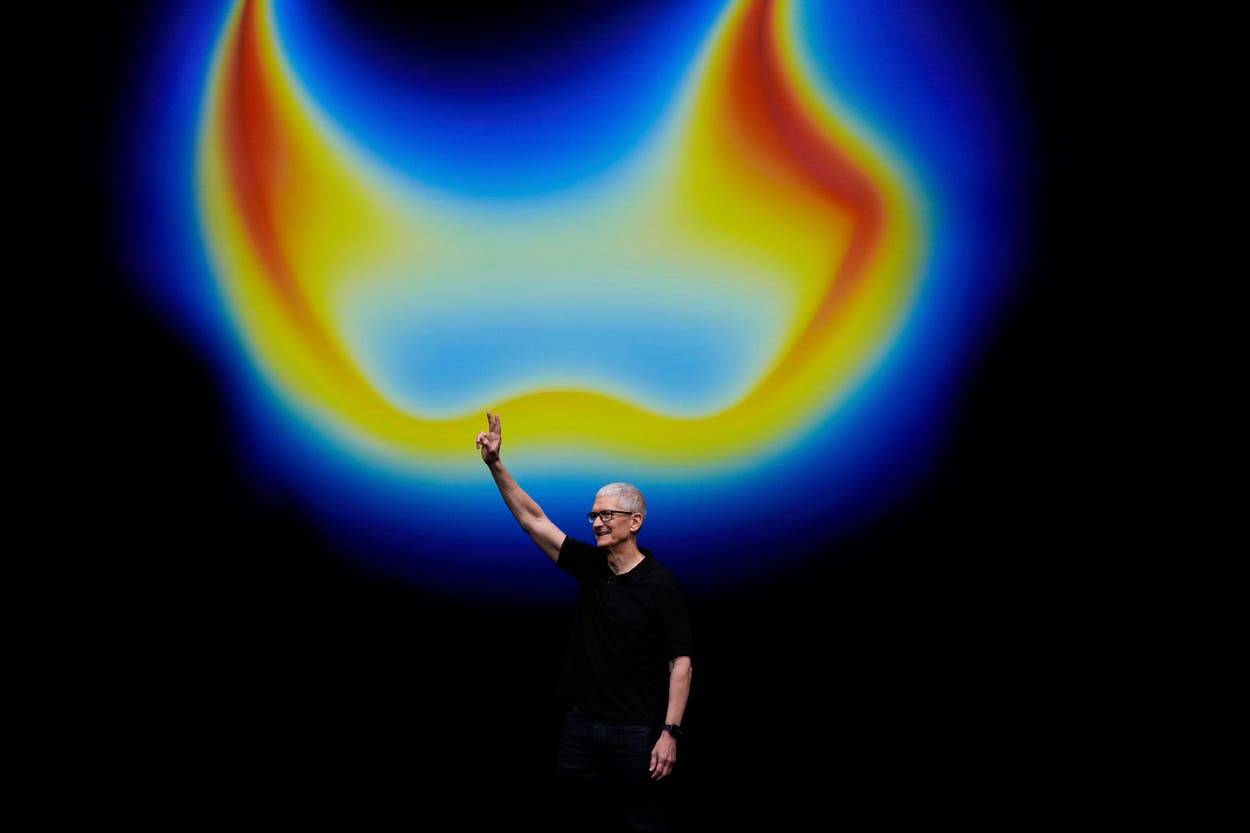 Tim Cook could step down from Apple relatively soon