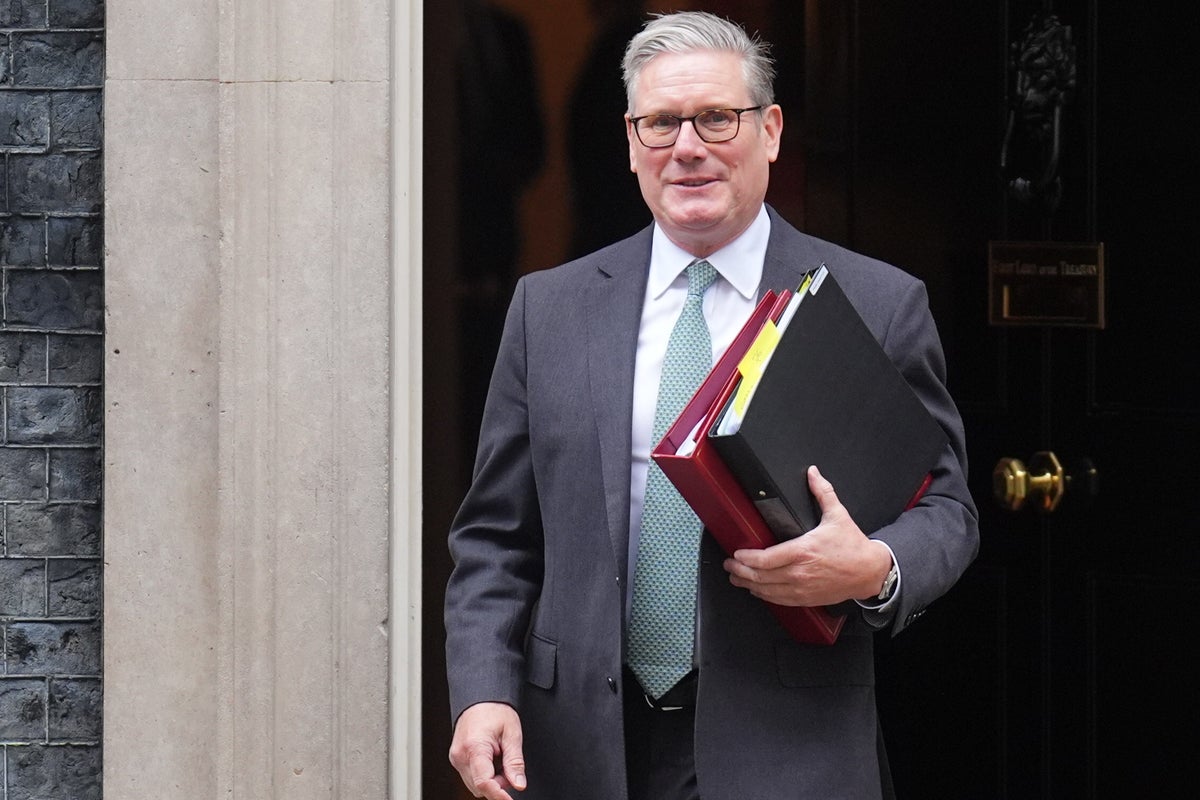 Starmer backs Mandelson after ‘embarrassing’ Epstein birthday note revelations: UK politics live Starmer backs Mandelson after ‘embarrassing’ Epstein birthday note revelations: UK politics live