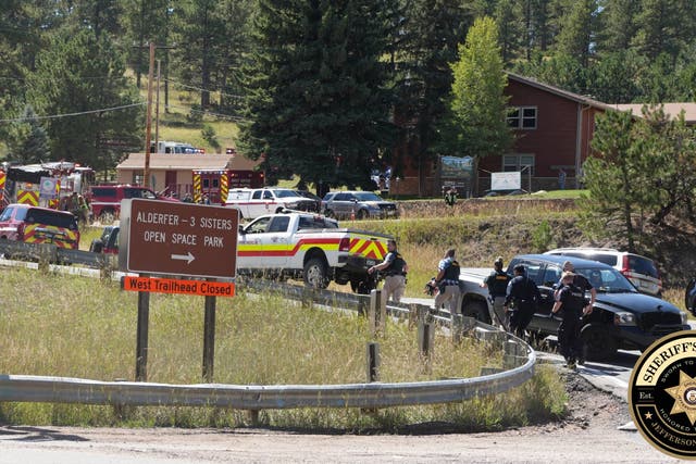 <p>Al menos tres personas resultaron heridas este miércoles tras un tiroteo en la Escuela Secundaria Evergreen del condado de Jefferson, en Colorado, EE. UU.</p>
