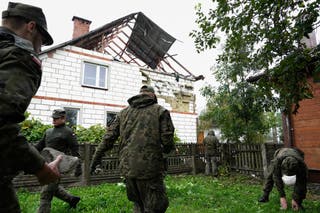 Ukraine-Russia war latest: Poland’s PM says Russian drone incursion ‘wasn’t a mistake’ after Trump claim  www.independent.co.uk